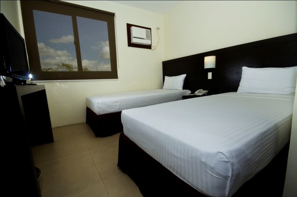 Mango Suites Tuguegarao Exterior foto